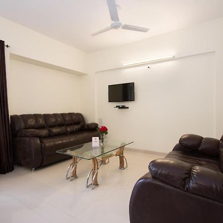 Oyo 9052 Leisurely Abode Otel Khadki Dış mekan fotoğraf