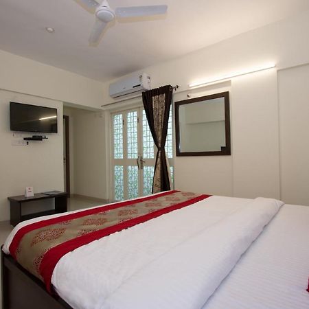 Oyo 9052 Leisurely Abode Otel Khadki Dış mekan fotoğraf